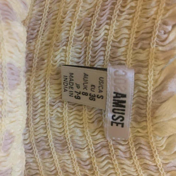 Amuse Society Romper. Cute pale yellow summer print. Tie straps. Size Small. - Picture 6 of 6